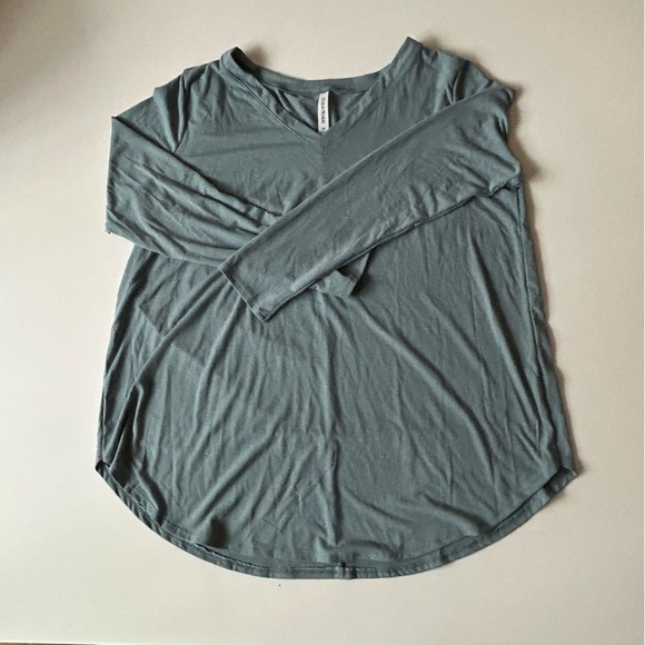Zenana Premium Plus Size Long Sleeve Teal V Neck Tee 3X - Picture 3 of 8